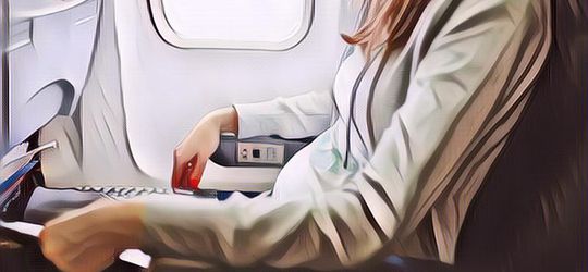 Bayi Ini Lahir di Dalam Pesawat, Langsung Dapat Hadiah Gratis Terbang 90 Kali