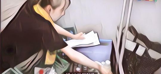 Viral! Kisah Mantan Idol Populer Jadi Pengantar Susu Usai Keluar Dari Grup, Dapat Penghasilan Segini Per Bulan