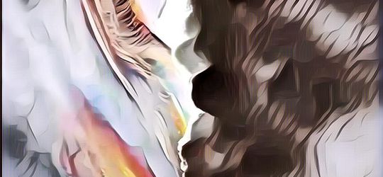 Viral Ada Penampakan Langka Awan Berpelangi, Apa Artinya?