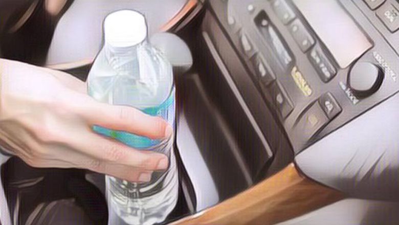 Astaga…. Brand High End Balenciaga Lagi-Lagi Lakukan Hal Nyeleneh, Bikin Sendal Model Botol Air Mineral