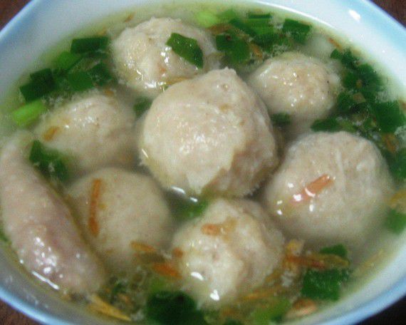 Cara membuat kuah bakso ayam: