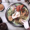 7 Aturan Makan Paling Unik Di Berbagai Negara, Ada Yang Gak Bolehin Makan Pakai Tangan Loh!