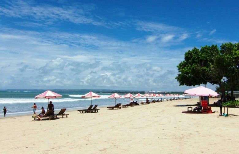 2. Pantai Kuta