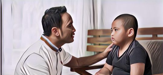 Nggak Perlu Gengsi, Ini 4 Alasan Orang Tua Wajib Minta Maaf Pada Anak