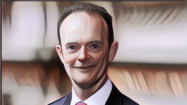 Dubes Inggris Dominic Jermey Sebut Tahu Gejrot Sebagai Makanan Indonesia Favoritnya