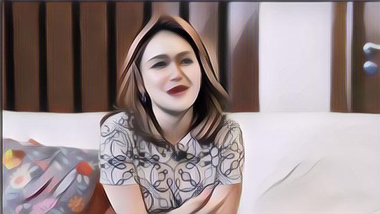 Imbas Penyekatan PPKM, Ayu Ting Ting Rela Jalan Kaki, Penampilannya Disorot