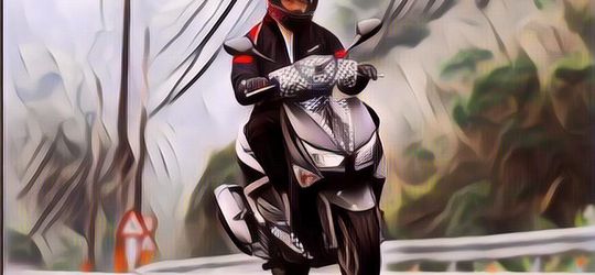 Niatnya Mau Tampil Keren Pakai Motor, Eh Ujungnya Malah Nyemplung Sawah