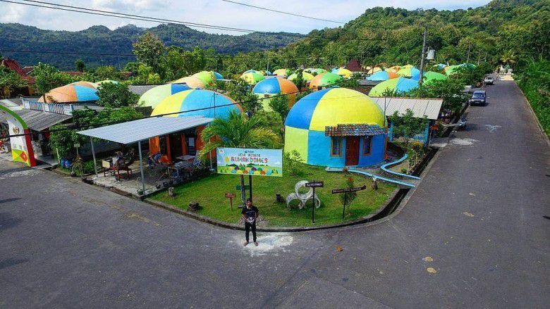 2. Rumah Domes