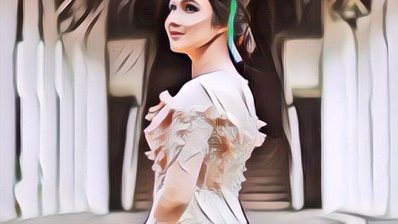 Kebaya Wisuda Model Terbaru yang Simple dan Elegan, Kamu Mau?