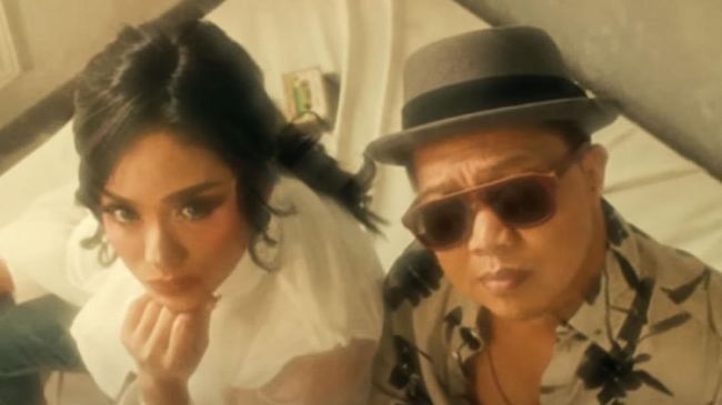 Diaransemen lagi dengan vibe retro dan disco