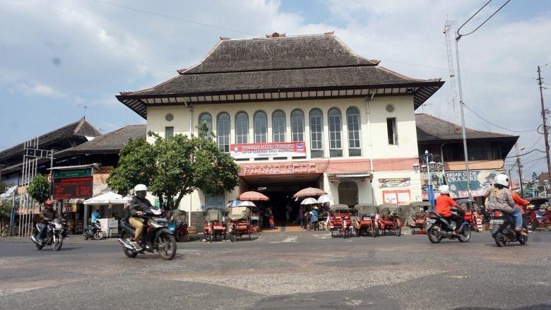 3. Kota Solo - Pasar Gede