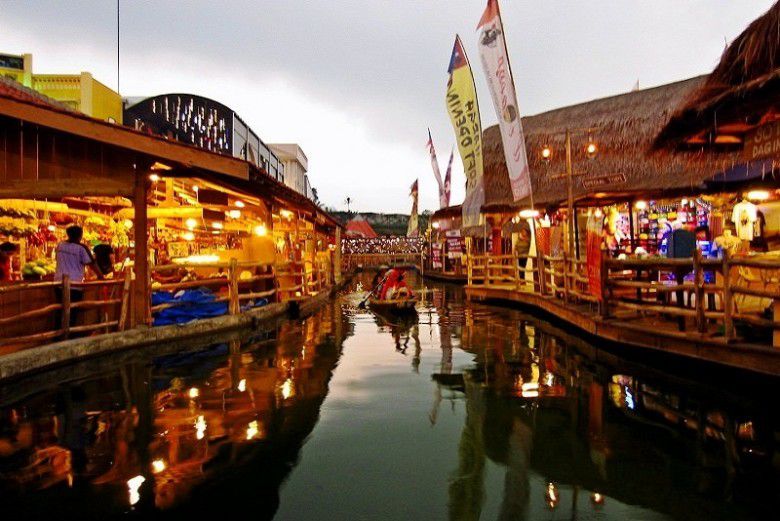 3. Pasar Terapung Lembang