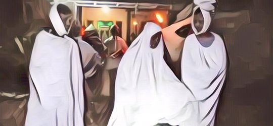 Duh, Ngakak! Rombongan Ini Sengaja Pakai Kostum Hantu untuk Bangunkan Sahur para Warga, Endingnya Kocak