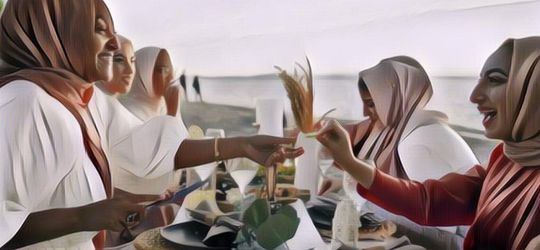 Kocak! Para Mahasiswa Ini Ngadain Bukber Pakai Dresscode Anti Mainstream