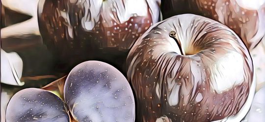 Sebuah Apel Berwarna Ungu Viral di Kanada, Emang Beneran Ada?