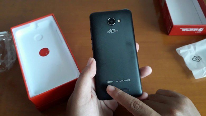 1. Smartfren Andromax B SE