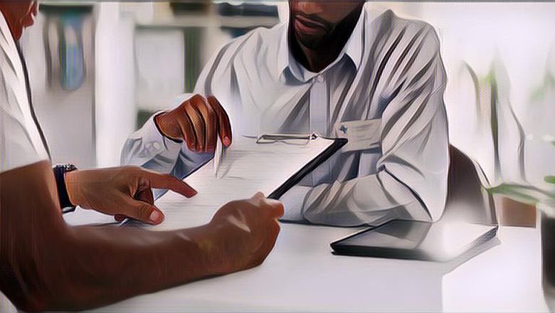 Duh! Ada Lembaran Rekam Medis Malah Dipakai Bungkus Makanan