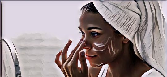 Alih-Alih Bikin Mulus, 5 Kandungan Skincare Ini Ternyata Malah Bikin Kulit Makin Rusak, Lho!