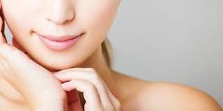 2. Membuat bibir merah merona