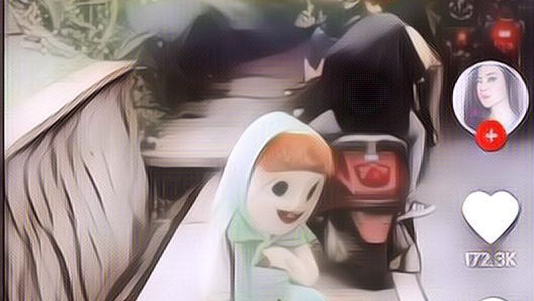 Bikin Haru, Badut Di Jalanan Ini Terlihat Sedang Tidur di Pinggir Jalan Karena Sakit