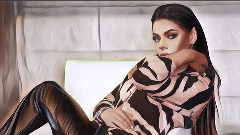 Gara-Gara Terlalu Seksi, Model Ini Diusir dari Apartemen dan Barangnya Dibuang ke Tong Sampah