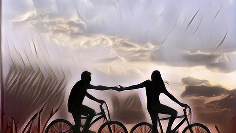 Bosan Menjomblo Tahunan? Yuk Akhiri Status Single Kamu dengan 4 Cara Ini