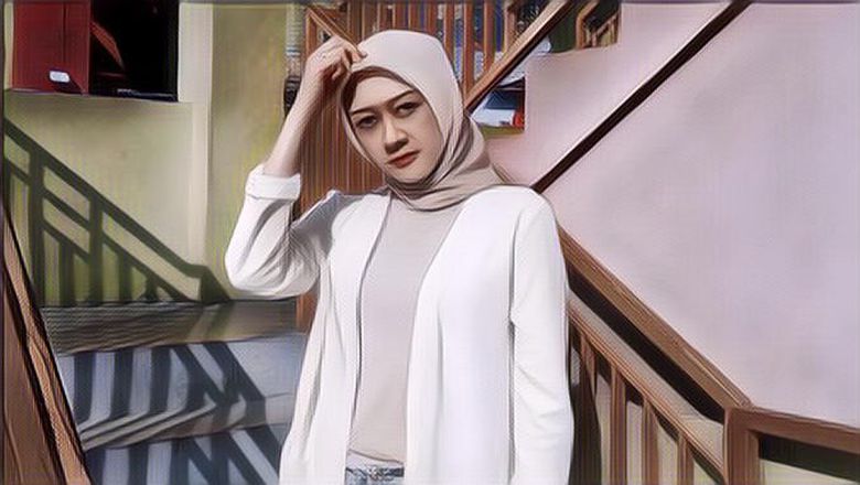 Sekarang Jadi PNS dan Dosen, Mantan Member Cherrybelle Ini Bikin Pangling