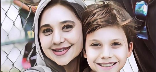 Penampilan Putra Ayu Azhari Saat Baca UUD 1945 dengan Bahasa Inggris