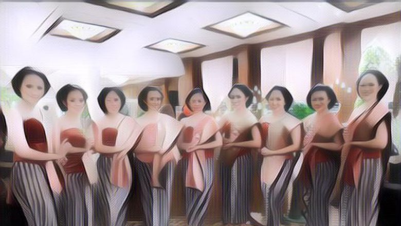 Heboh Banget, Para Pagar Ayu Ini Berpenampilan Bak Toko Emas Berjalan