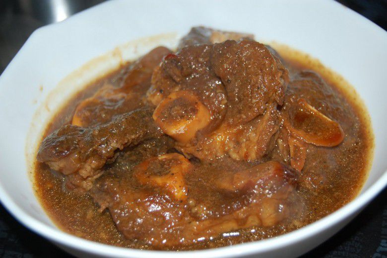 9. Krengseng nyambek