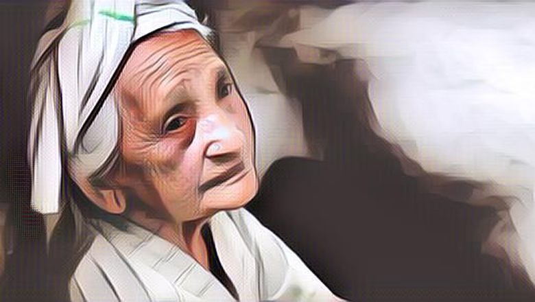 Bikin Miris, Nenek Ini Hidup Sendirian Hingga BAB di Kotak Makan