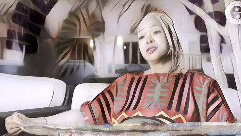 Wanita Ini Memiliki Kuku Terpanjang di Dunia, Ternyata Kisah Dibaliknya Bikin Haru