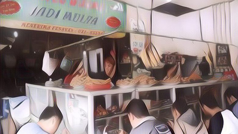 Kadang Dicap Sombong! Alasan Cewek Suka Malas Makan di Warteg