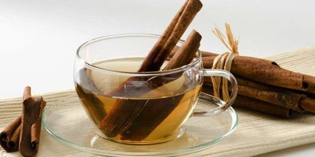 Berkumur dengan air kayu manis