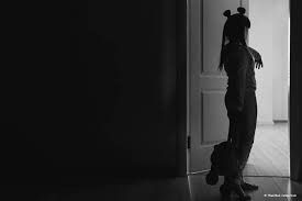 # Apakah Membangunkan Orang yang Tidur Berjalan, Berbahaya?