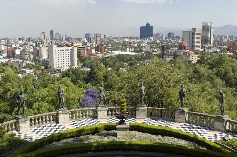 5. Chapultepec Park, Kota Meksiko