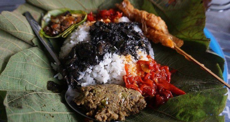 3. Nasi Jamblang