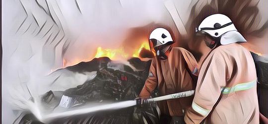 Benar-Benar Gak Masuk Akal! Wanita Ini Sengaja Bikin Kebakaran Demi Bisa Menggoda Petugas Damkar