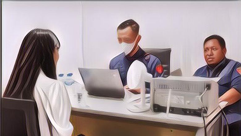 Tenang, Begini Suasana Sandra Dewi Saat Diperiksa Penyidik Kejagung