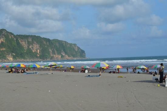 1. Pantai Parangtritis, DI Yogyakarta