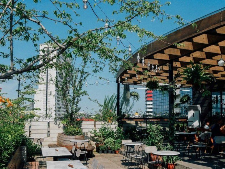 4. Hause Rooftop Kitchen & Bar 