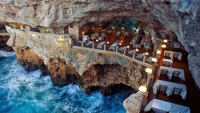 3. Grotta Palazzese di Italia