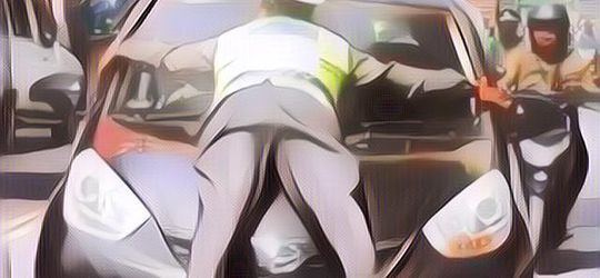 Polisi Selalu Pegang Body Mobil Saat Lakukan Razia, Mungkin Ini Sebabnya