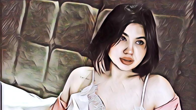 Pakai Daster Tipis, Gini Penampilan Dea OnlyFans Saat Ditangkap Polisi Atas Dugaan Konten Pornografi