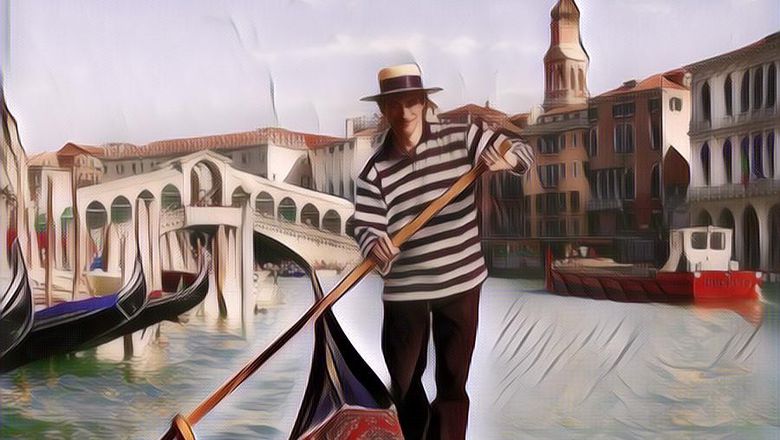 Penampakan Lumba-lumba di Balik Jernihnya Sungai Venesia saat Lockdown