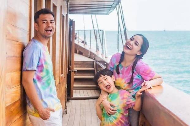 # Video YouTube berjudul 'Ini Wow Banget!!! Raffi Bongkar Jumlah Tabungan Rafathar'