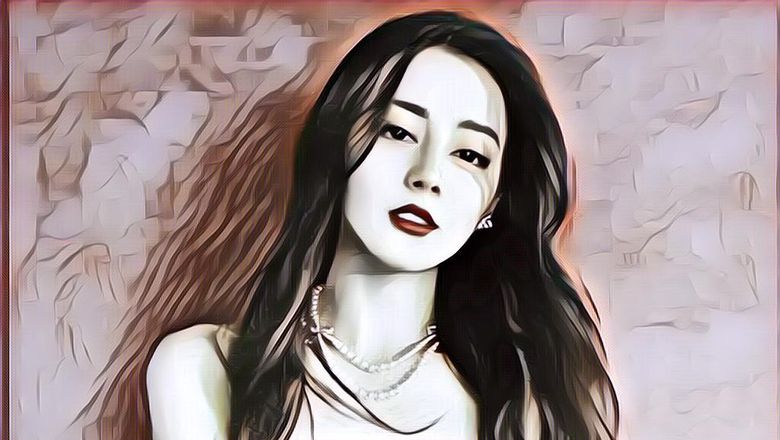 Kecantikan Suku Uighur Terpancar dari 5 Artis Berikut Ini