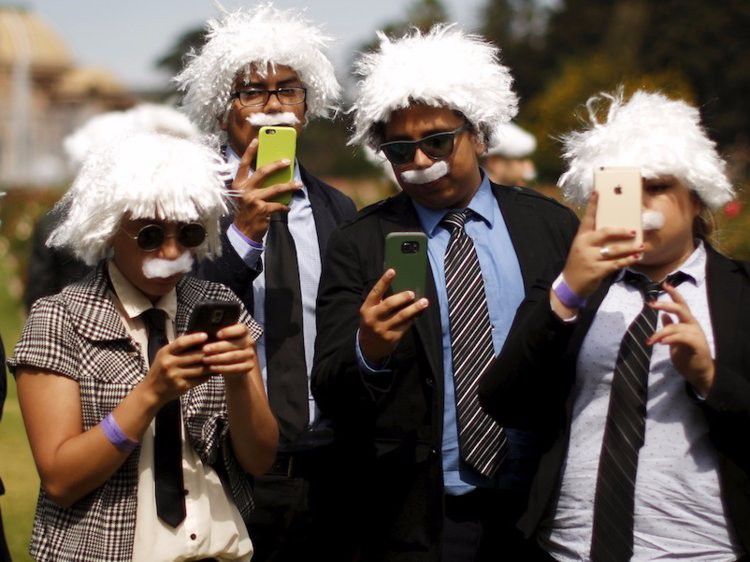 2. Mempunyai selera humor yang tinggi