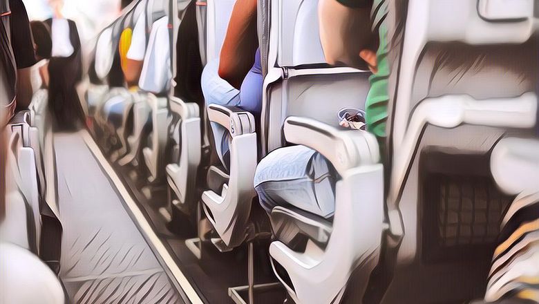 Bukan Toilet, Ternyata Ini 5 Bagian Paling Kotor di Pesawat