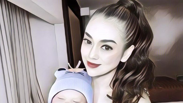 Heboh, Wanita Ini Bekerja Sebagai Pengasuh Spirit Doll, Gajinya Capai Puluhan Juta!